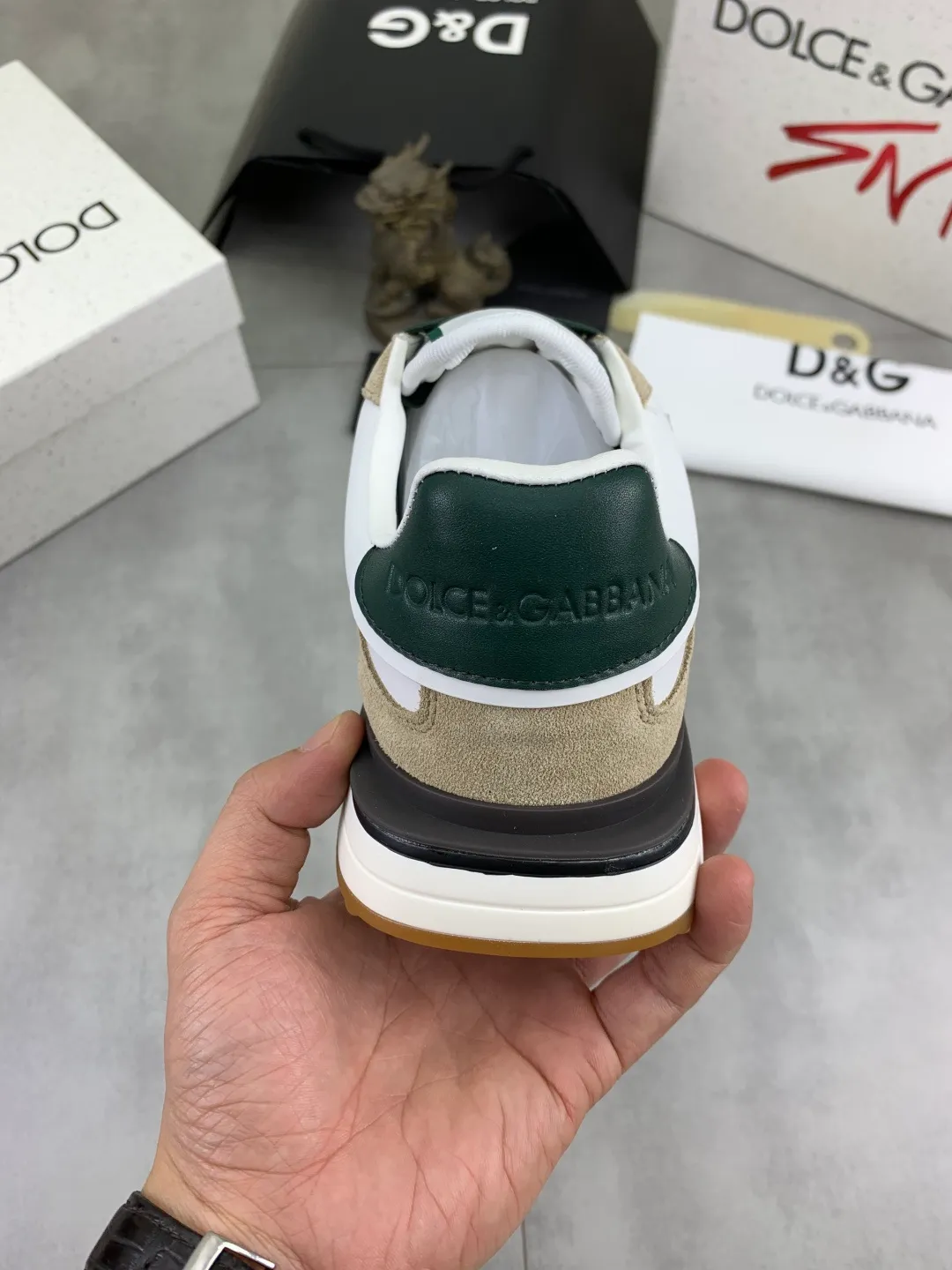 Men's men's shoes 💰P542 💰[New model] The latest hot style, top original quality, the official website synchronizes "DOLCE&GABBANA [Dolce & Gabbana] ~ High quality." The effect is low-top casual DG men's shoes, loved by many celebrities, using high-end imported first-layer calfskin splicing logo design + cowhide feet, simple and elegant, perfectly interpreting the latest inspiration of shoes, integrating classics and fashion, luxury dreams, and fashion. Suitable for drivers, light and comfortable to drive, light and breathable for outdoor travel, high-end quality, trustworthy, 5️⃣color🉑️choice! Code number: 38-46